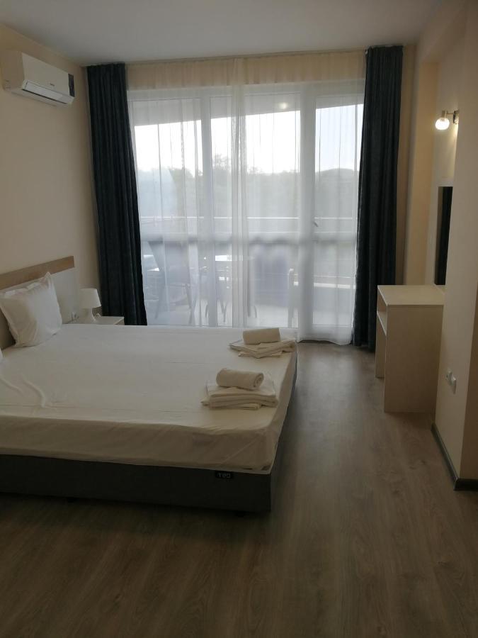 Donchevi Apartments Primorsko Esterno foto