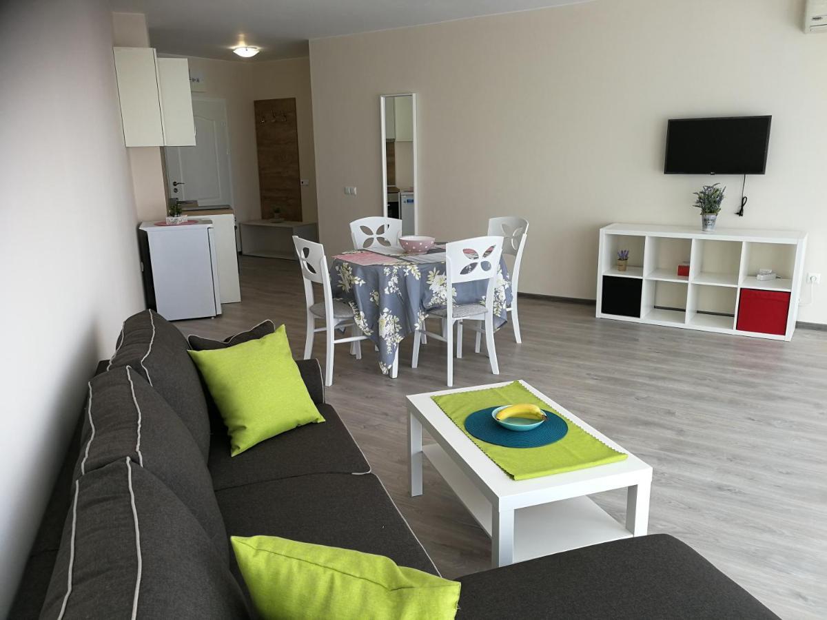 Donchevi Apartments Primorsko Esterno foto