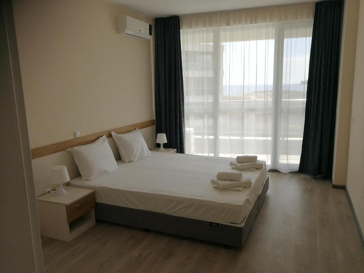 Donchevi Apartments Primorsko Esterno foto