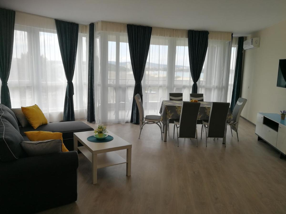 Donchevi Apartments Primorsko Esterno foto