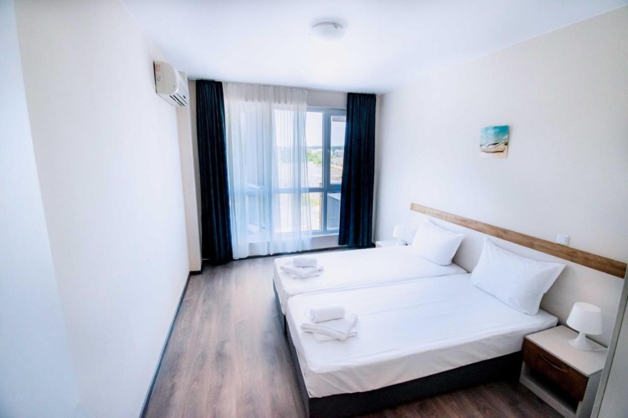 Donchevi Apartments Primorsko Esterno foto